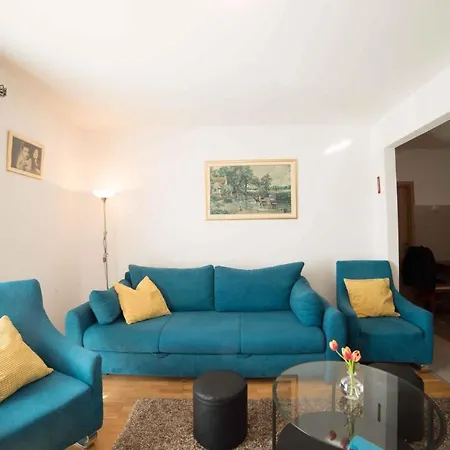 In Sv. Filip I Jakov 36764 Daire