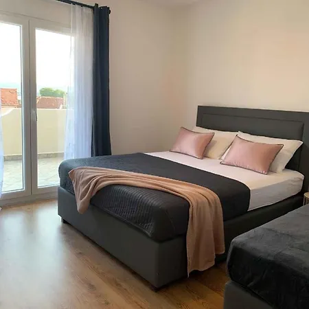 In Sv. Filip I Jakov 36764 Daire *