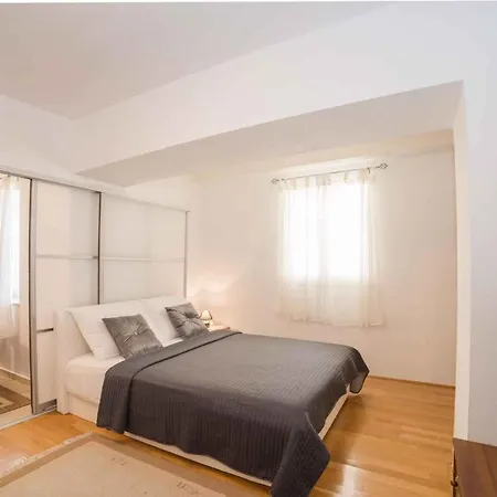 In Sv. Filip I Jakov 36764 Daire *